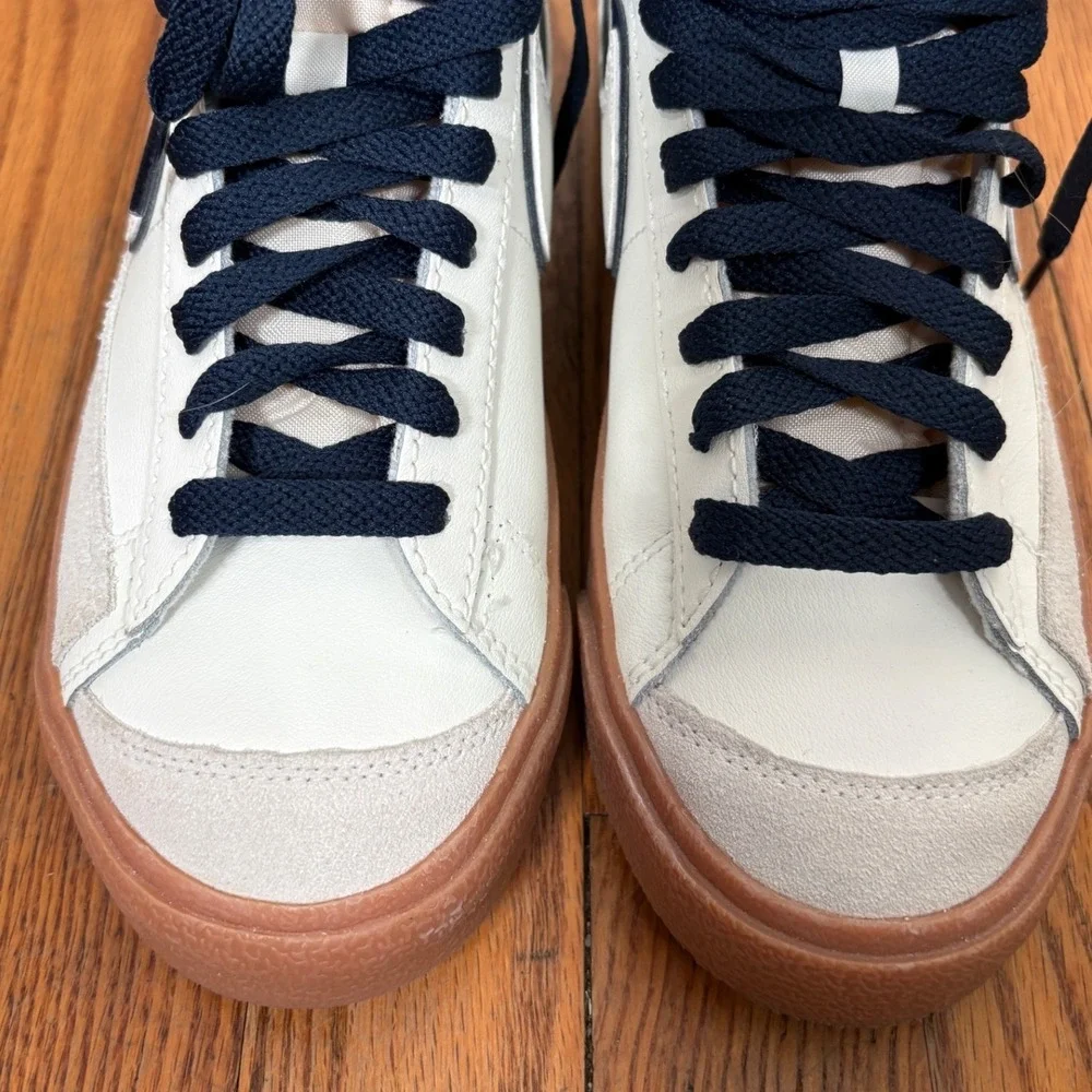 Nike Blazer Mid 77‎ Sneakers Sail Navy Gum Sole Mens 7.5 Women's 9 DQ7672-100